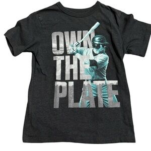 Boys short sleeve shirt.